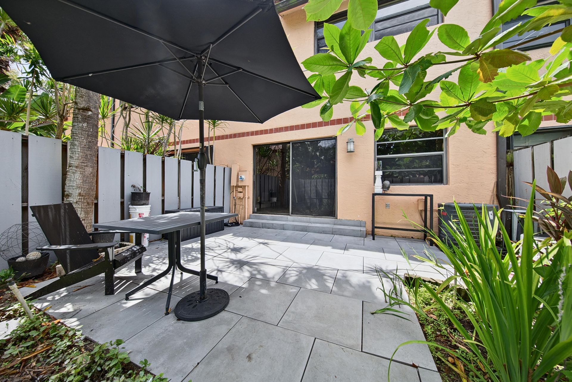 281 NE 16th Place, Unit 403, Fort Lauderdale, FL 33305 Photo