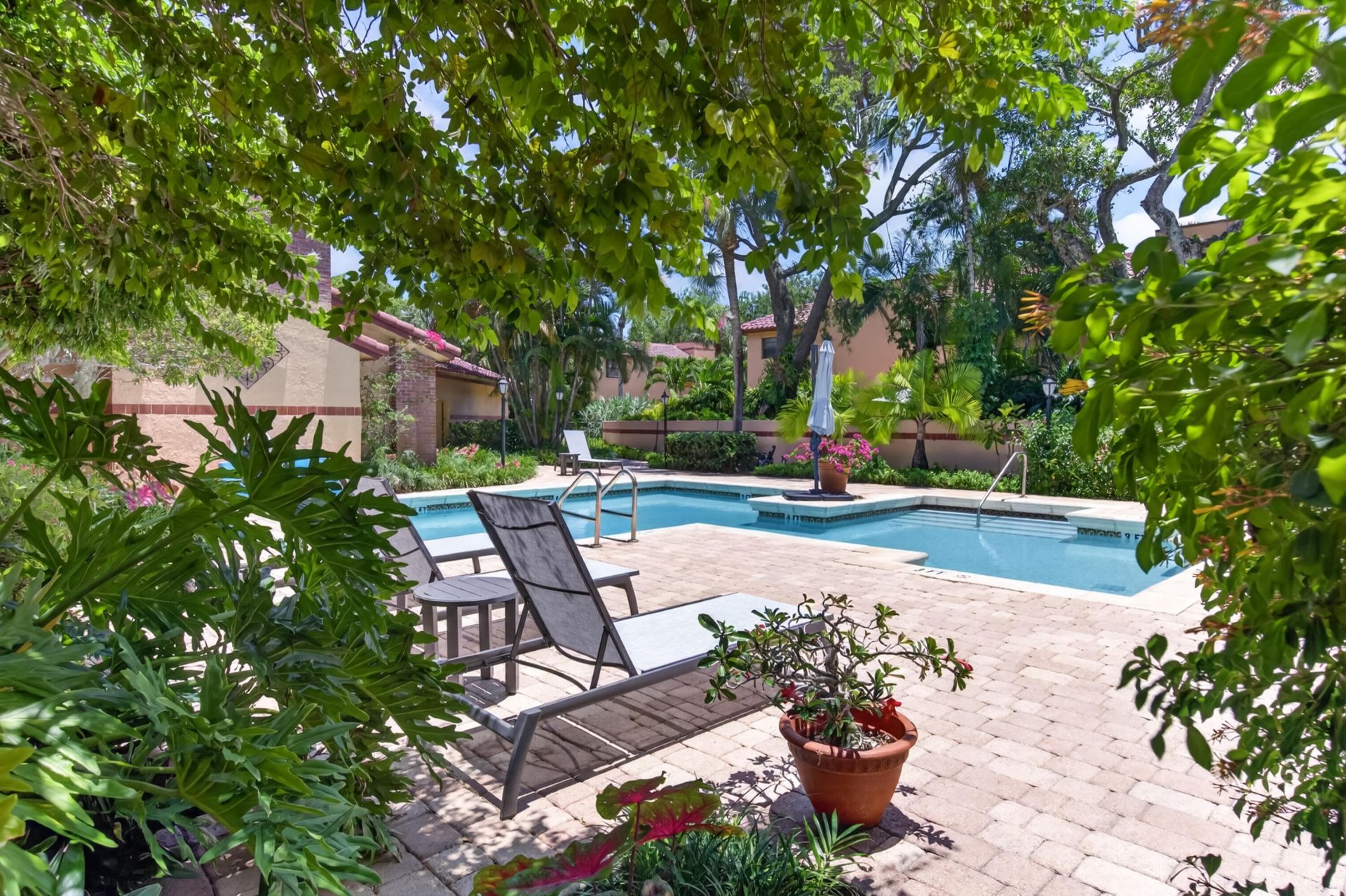 281 NE 16th Place, Unit 403, Fort Lauderdale, FL 33305 Photo