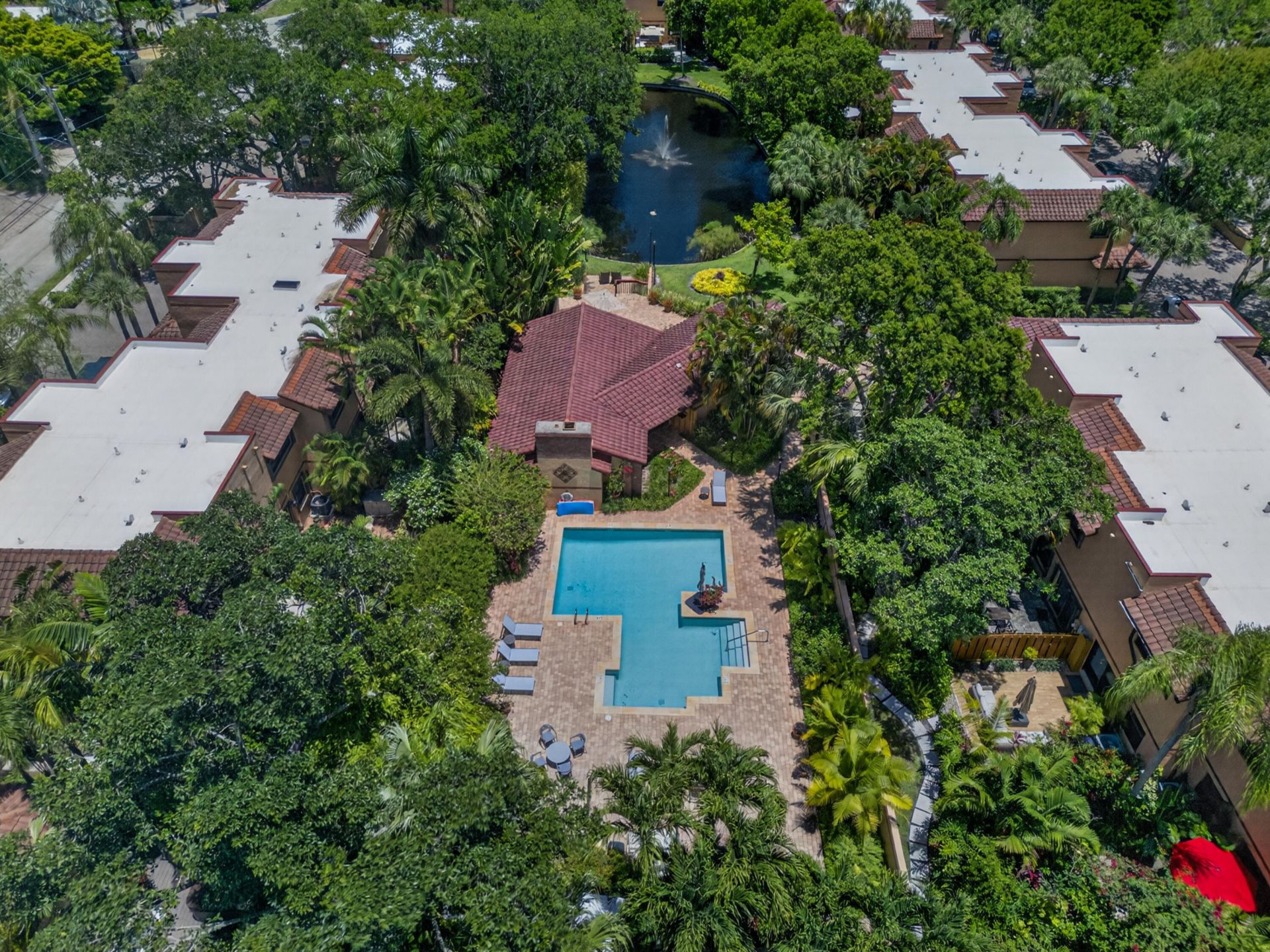 281 NE 16th Place, Unit 403, Fort Lauderdale, FL 33305 Photo