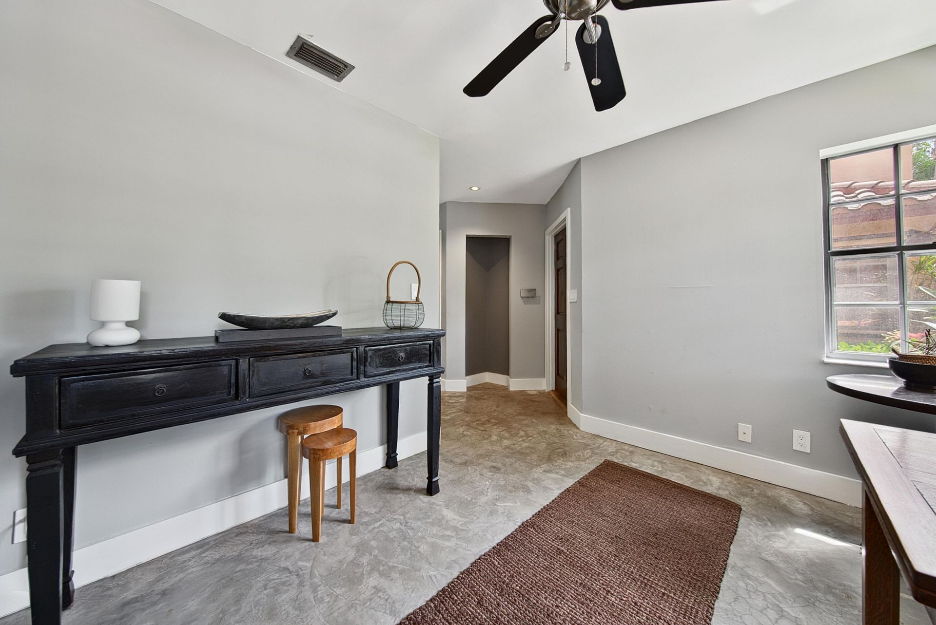 281 NE 16th Place, Unit 403, Fort Lauderdale, FL 33305 Photo