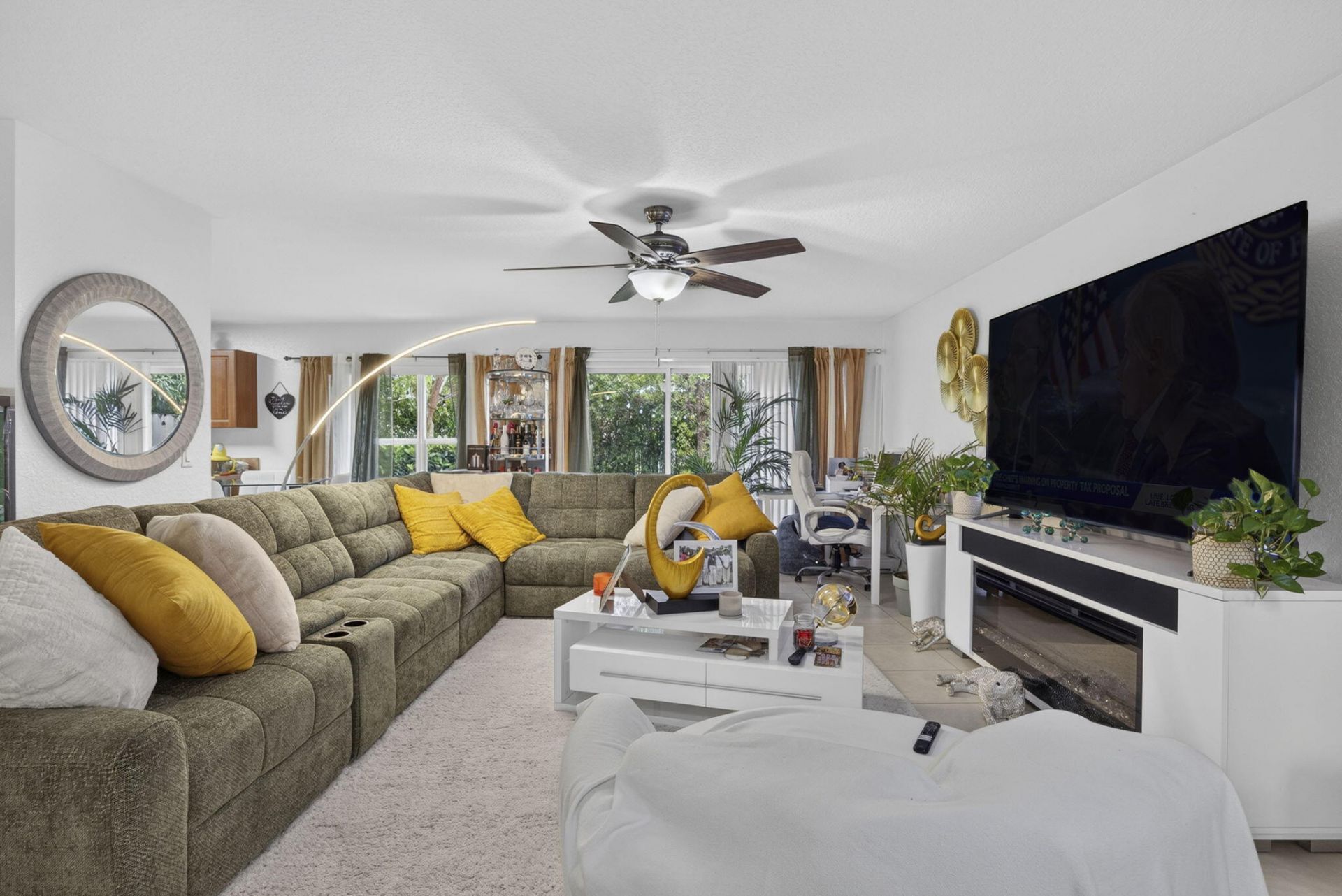 6021 Adriatic Way, West Palm Beach, FL 33413 Photo