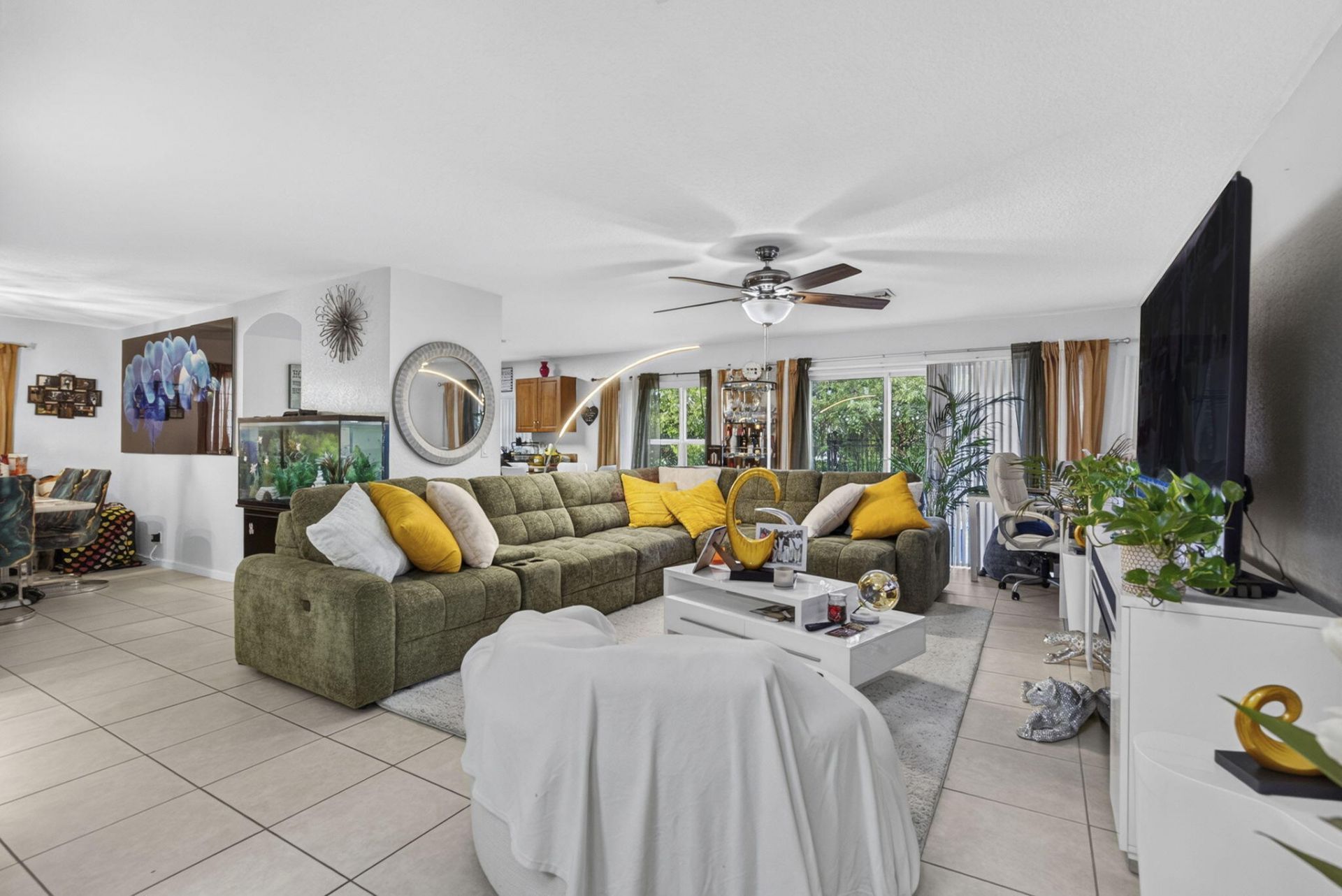 6021 Adriatic Way, West Palm Beach, FL 33413 Photo
