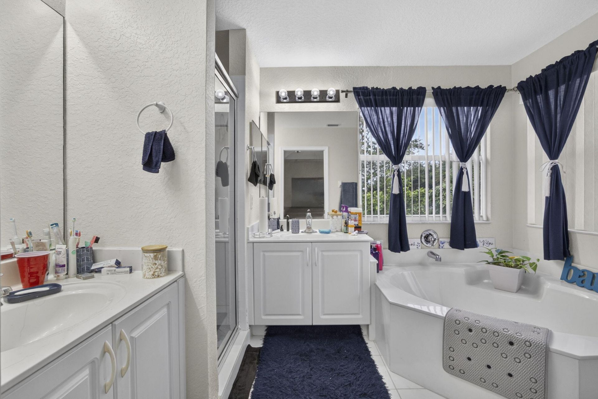 6021 Adriatic Way, West Palm Beach, FL 33413 Photo