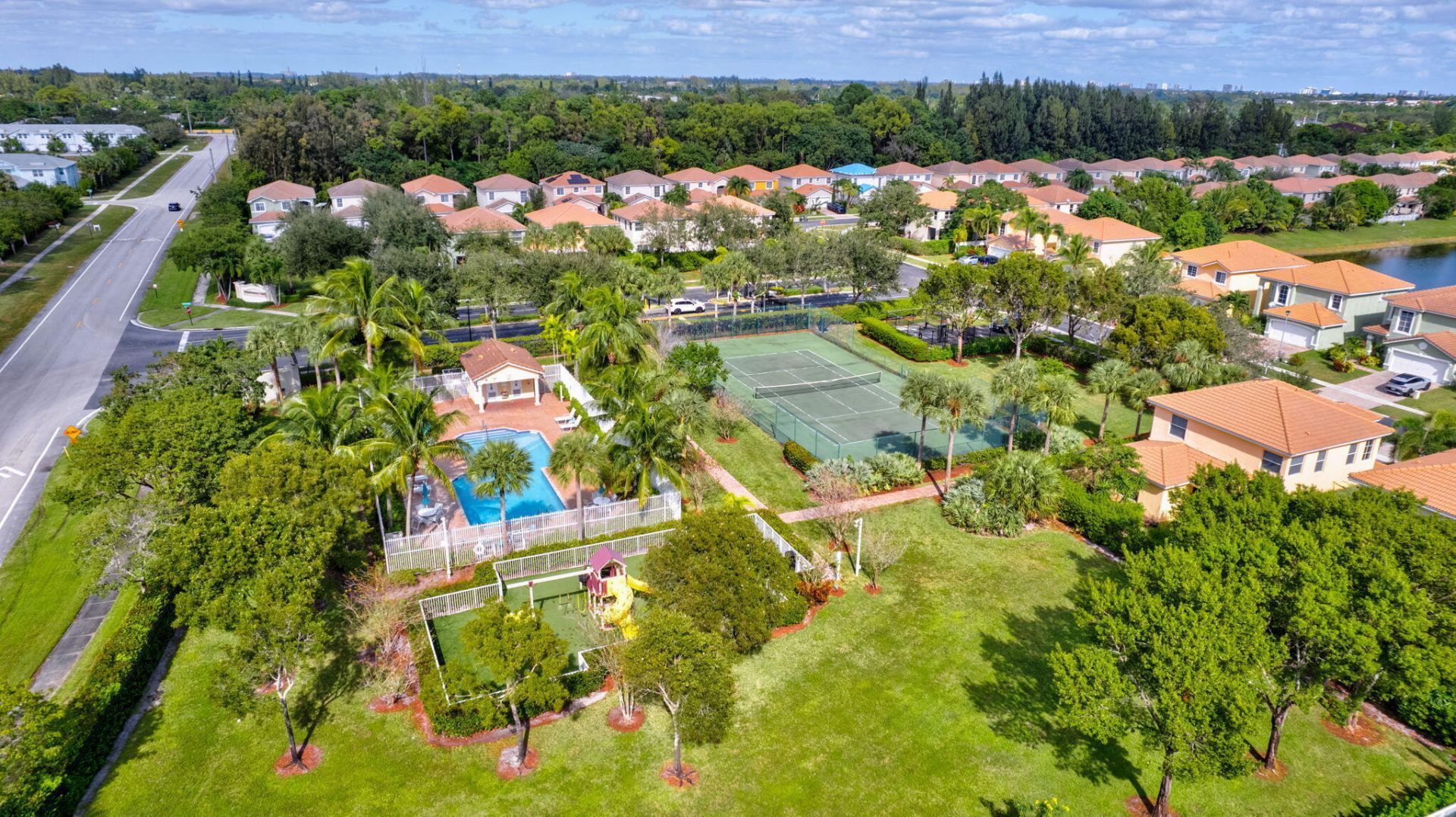 6021 Adriatic Way, West Palm Beach, FL 33413 Photo