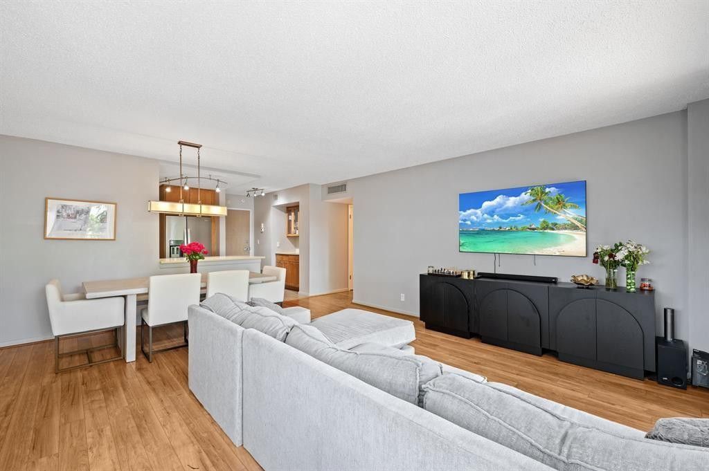 340 Sunset Drive, Unit 401, Fort Lauderdale, FL 33301 Photo