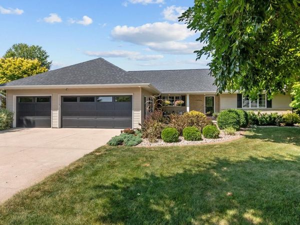 W7054 BLUEBLUFF WAY, Greenville, WI 54942