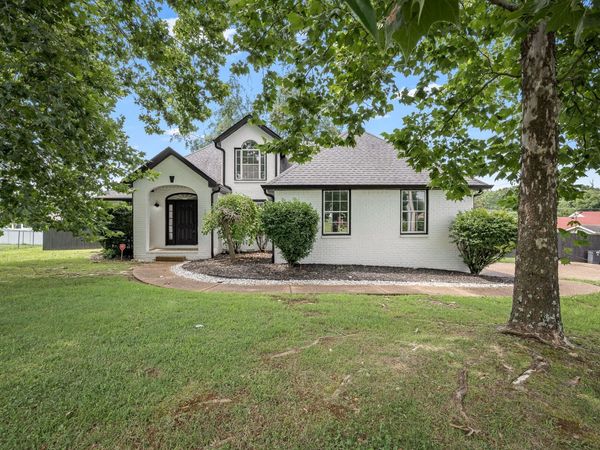 907 Harpeth River Ct, Murfreesboro, TN 37129