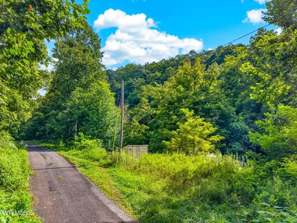 150 Mcmakin Road, Rogersville, TN 37857