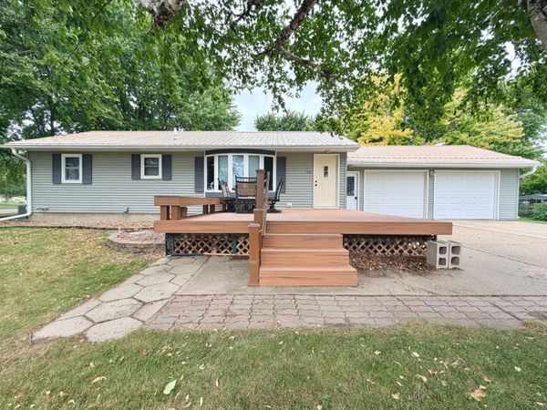 726 5th Avenue , Brewster, MN 56119