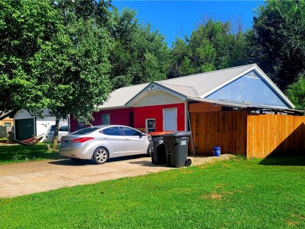 470 Village Lane , Springdale, AR 72764