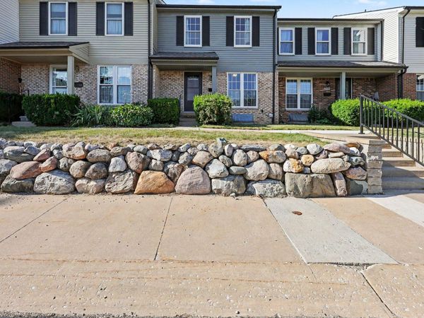 3422 Burbank Drive, Ann Arbor, MI 48105