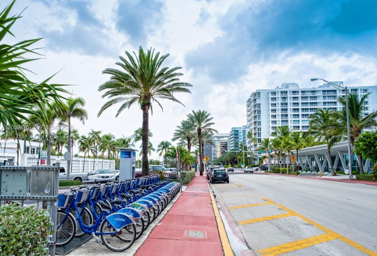 9273 Collins Ave , Unit 212, Surfside, FL 33154 Photo