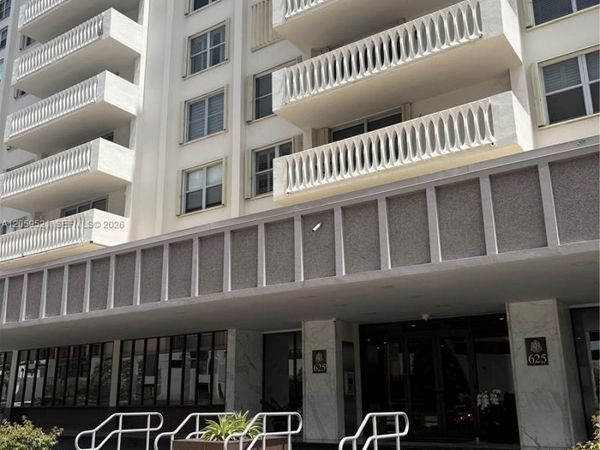 625 Biltmore Way, Unit 501, Coral Gables, FL 33134