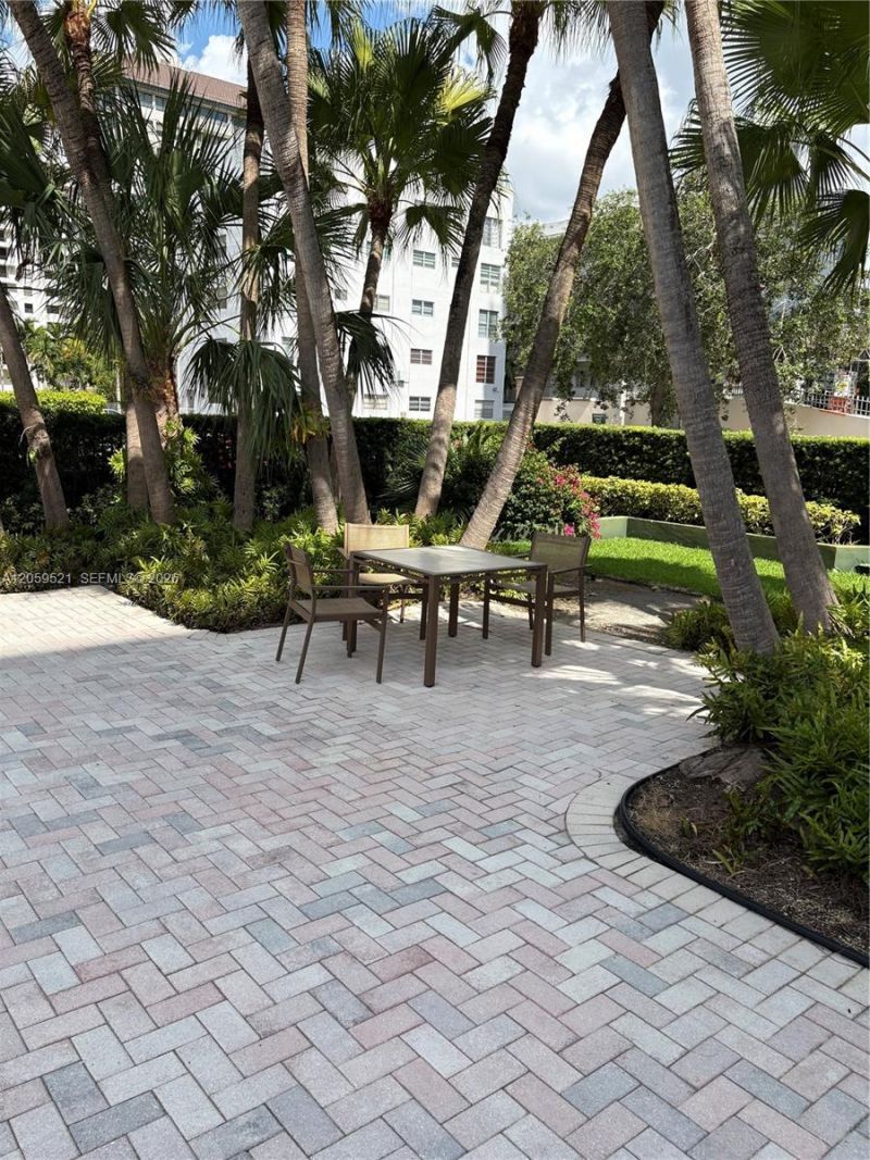 625 Biltmore Way, Unit 501, Coral Gables, FL 33134 Photo
