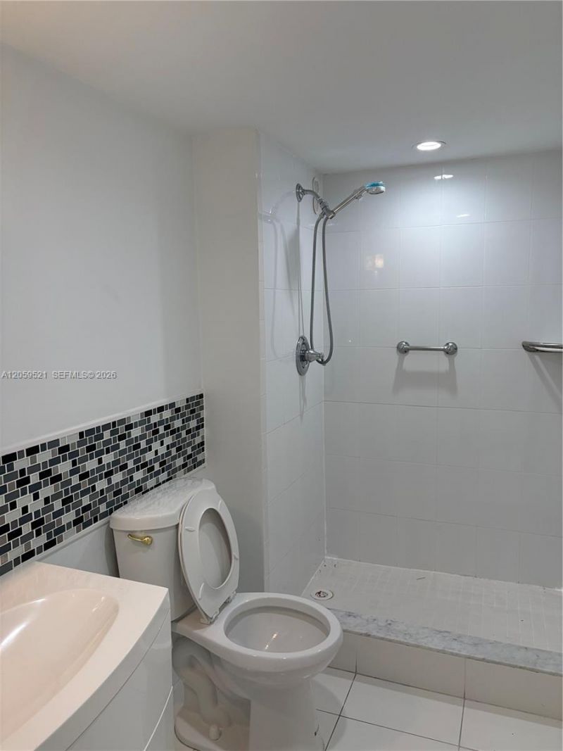 625 Biltmore Way, Unit 501, Coral Gables, FL 33134 Photo