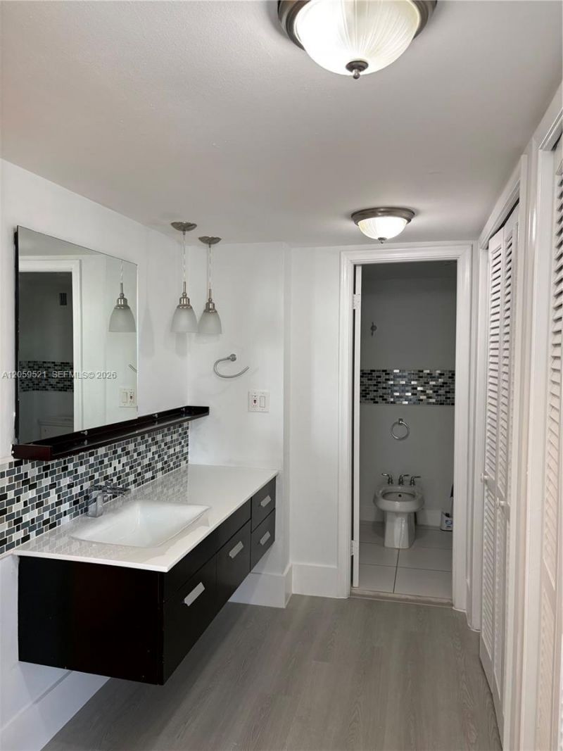 625 Biltmore Way, Unit 501, Coral Gables, FL 33134 Photo