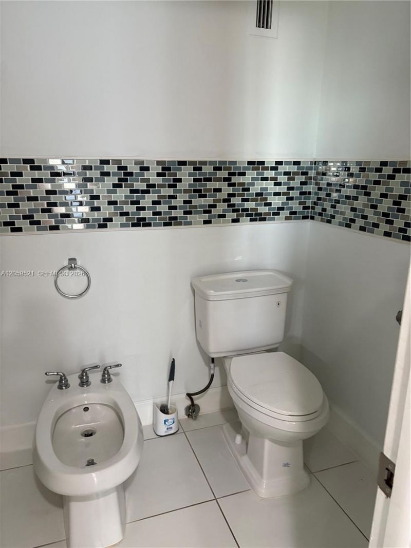 625 Biltmore Way, Unit 501, Coral Gables, FL 33134 Photo