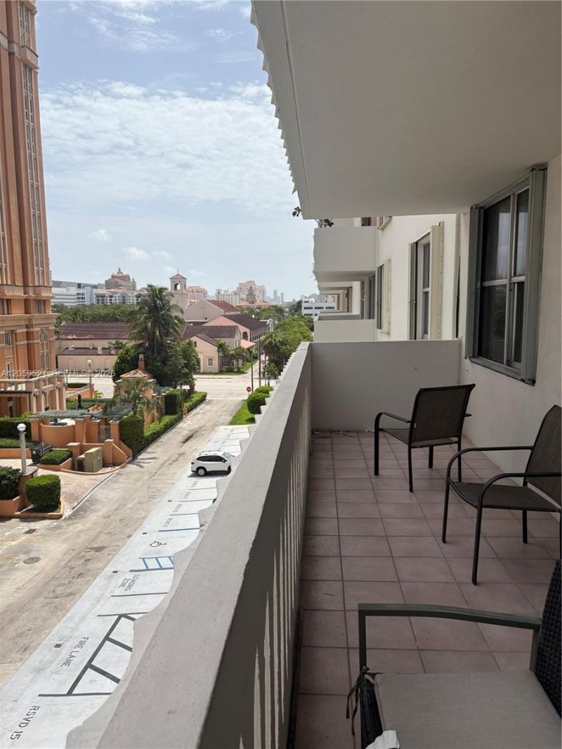 625 Biltmore Way, Unit 501, Coral Gables, FL 33134 Photo