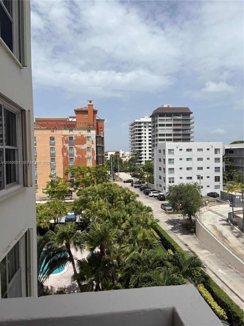 625 Biltmore Way, Unit 501, Coral Gables, FL 33134 Photo