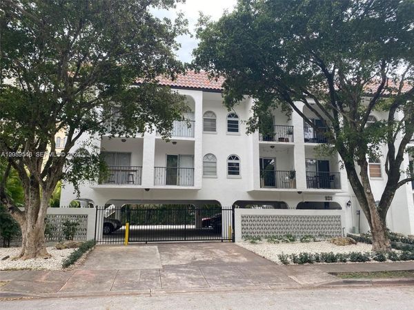 338 Majorca Ave , Unit 207, Coral Gables, FL 33134
