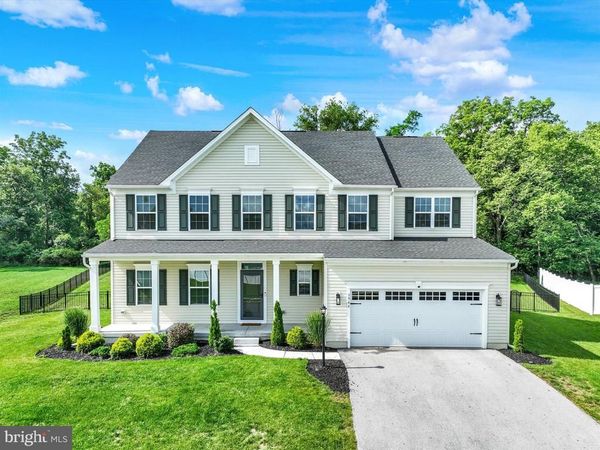3946 SECRETARIAT STREET, HARRISBURG, PA 17112