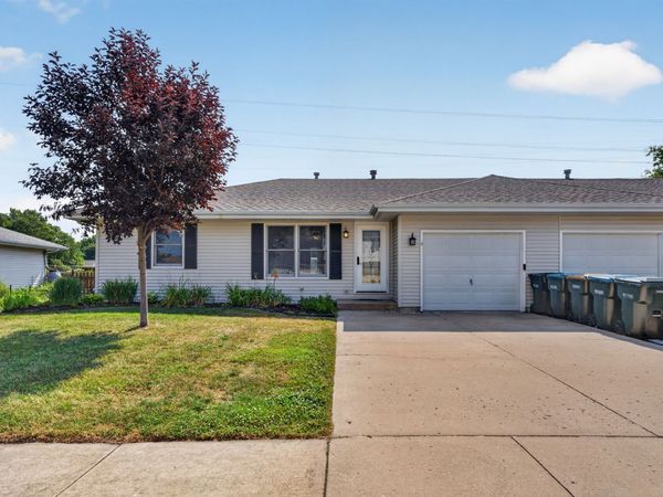 335 Elizabeth Drive , Coal City, IL 60416