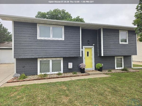420 Jefferson St., Vermillion, SD 57069