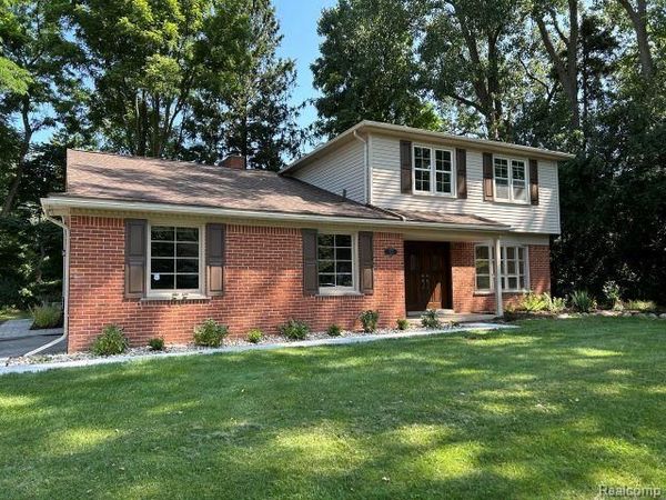 327 MILLINGTON Boulevard , Bloomfield Twp, MI 48304