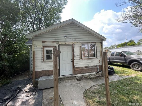7622 Quinn Street , Detroit, MI 48234