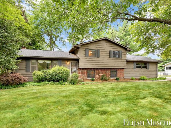 6510 Twilight Avenue, Kalamazoo, MI 49048