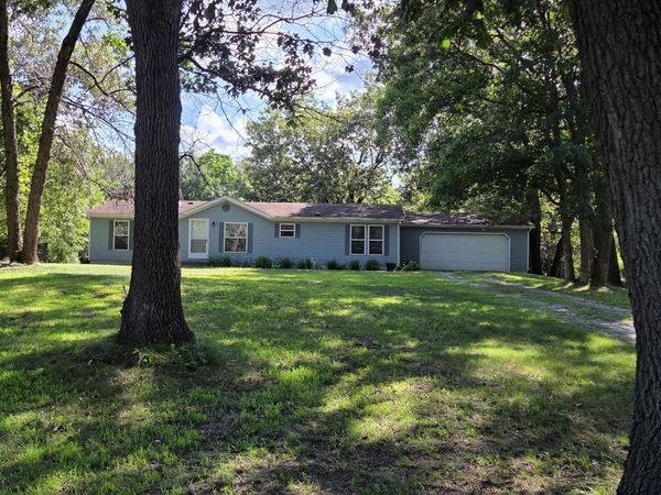 11643 Chateau Lane , DeMotte, IN 46310