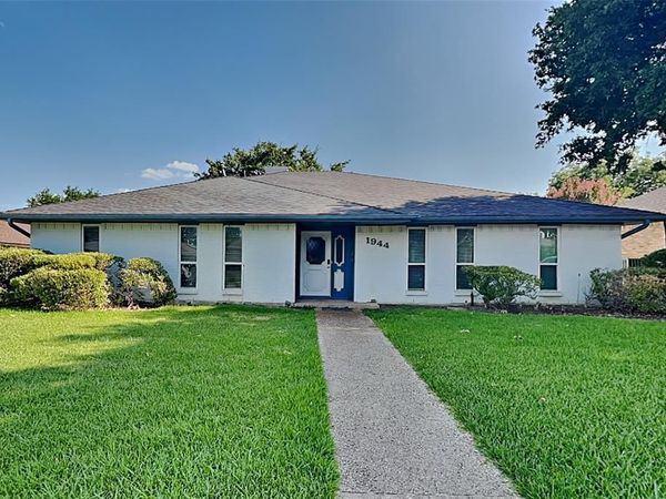 1944 Chesham Drive, Carrollton, TX 75007