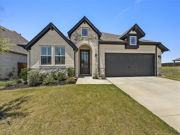 363 Misty Meadow Lane , Lavon, TX 75166