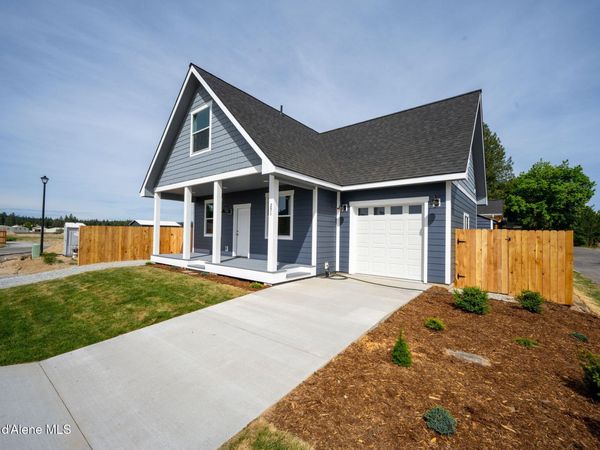 80 E Beardmore Ave , Priest River, ID 83856