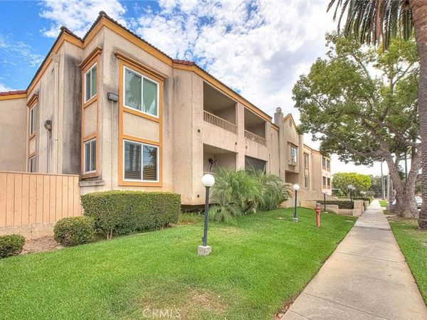 430 N Holliston, Unit 210, Pasadena, CA 91106