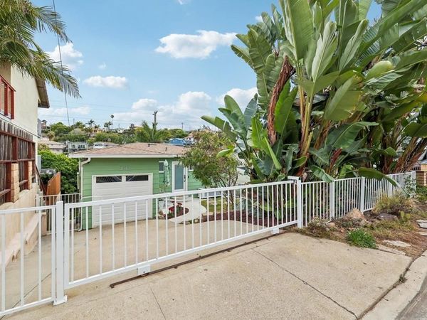 3542 Wawona Dr, San Diego, CA 92106