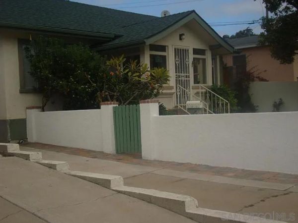 2220 Rosecrans, Point Loma, CA 92106