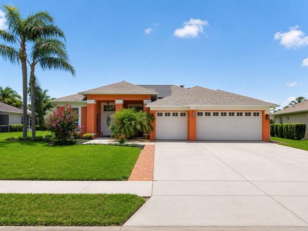 5805 WEDGEFIELD DRIVE , ZEPHYRHILLS, FL 33541