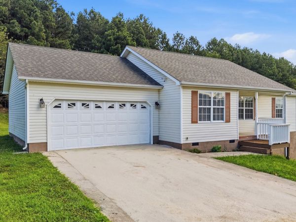 205 Pinewood Drive , Rock Spring, GA 30739