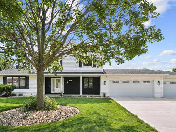 3609 Kingswood Place, Waterloo, IA 50701