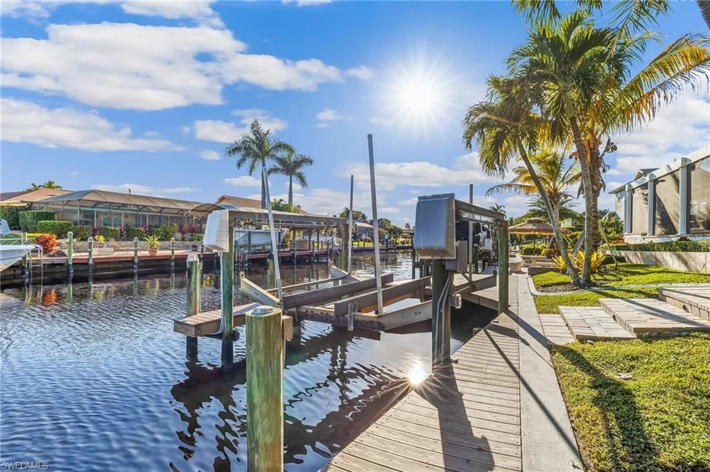 2318 SE 27th St, Cape Coral, FL 33904 Photo