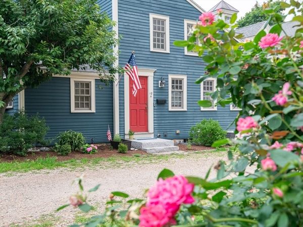 18 County Street, Unit 4, Ipswich, MA 01938