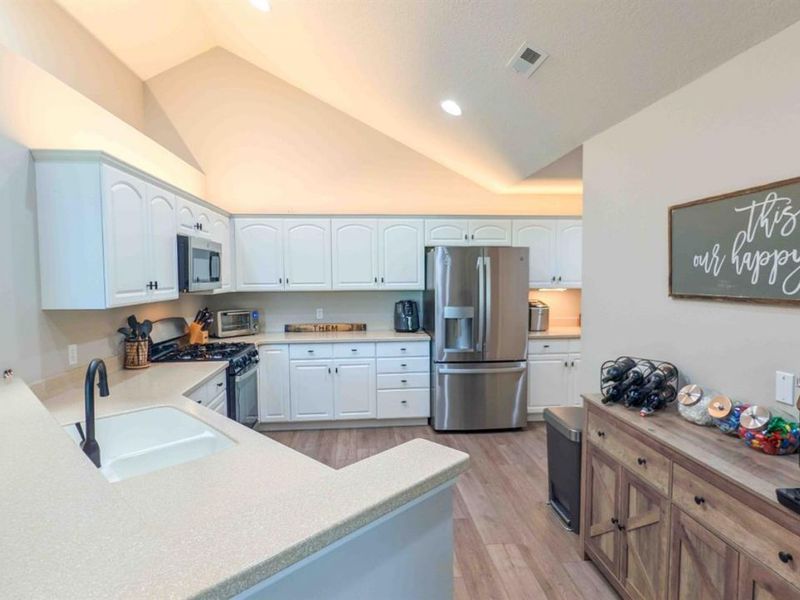 2680 N Canterbury Circle, Unit B, Port Clinton, OH 43452 Photo 15