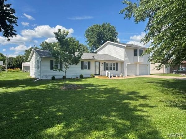918 Lawn Street , Monroe City, MO 63456