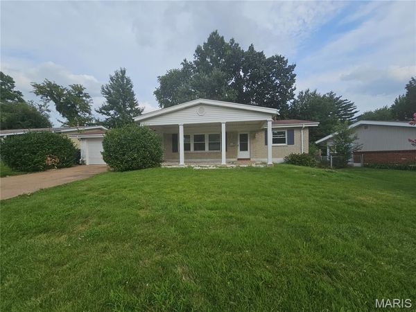 11138 Landseer Drive , St Louis, MO 63136