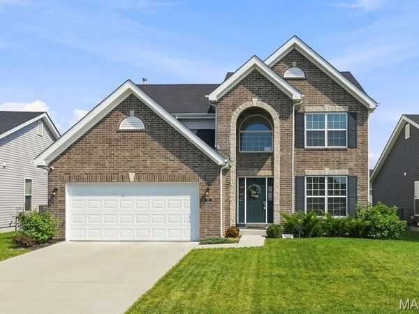 902 Palisades Circle, St Charles, MO 63301