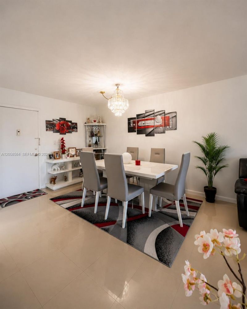 8261 SW 128 St , Unit 211, Pinecrest, FL 33156 Photo