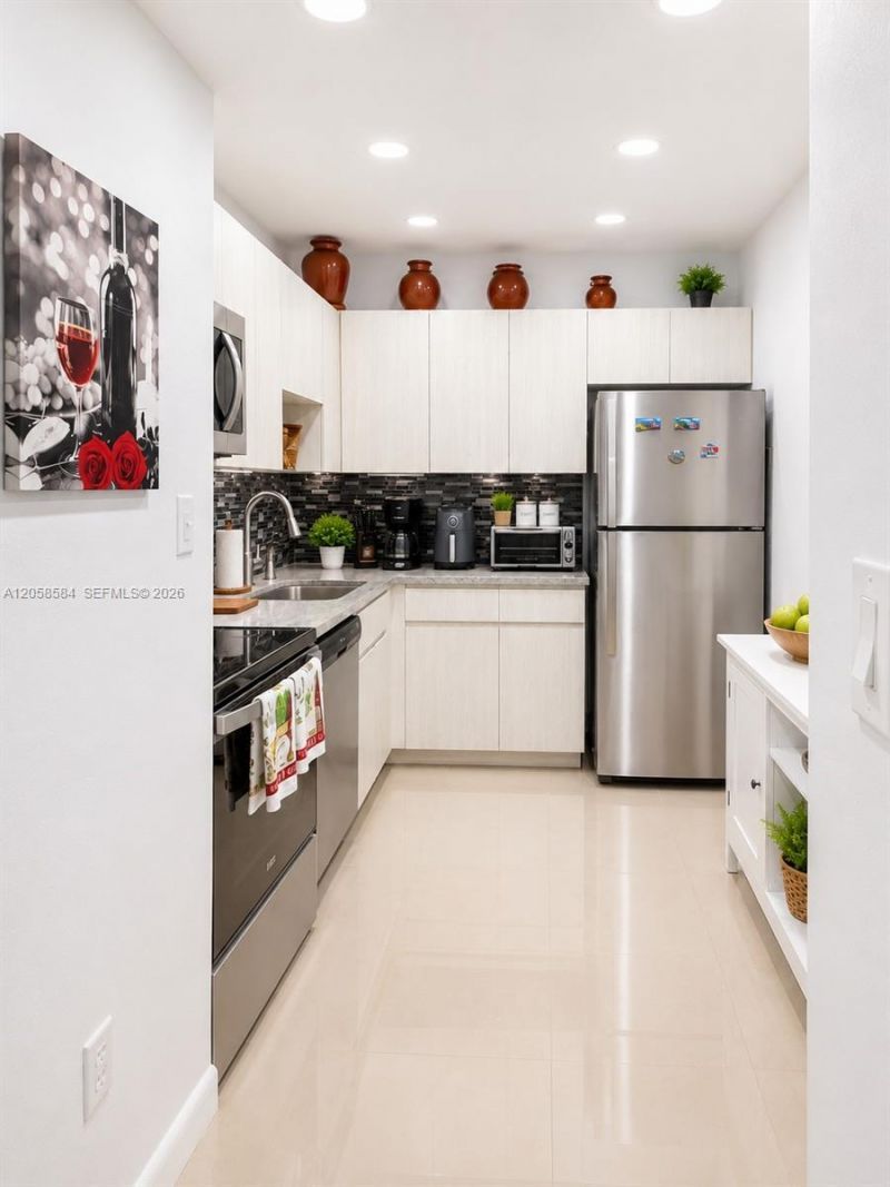 8261 SW 128 St , Unit 211, Pinecrest, FL 33156 Photo