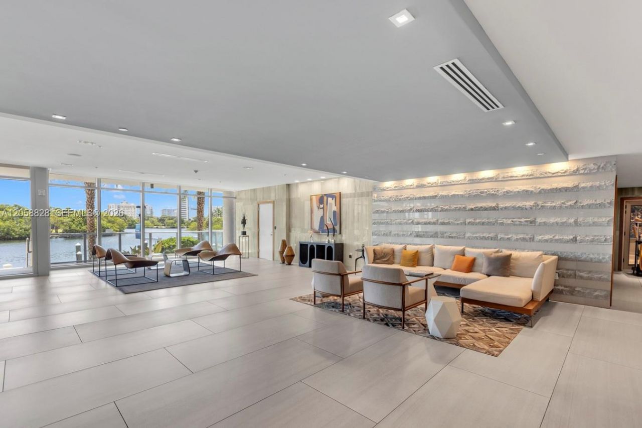 1180 N Federal Hwy , Unit 1009, Fort Lauderdale, FL 33304 Photo