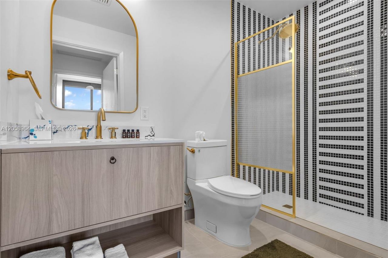 2700 NW 2nd Ave, Unit 422, Miami, FL 33127 Photo